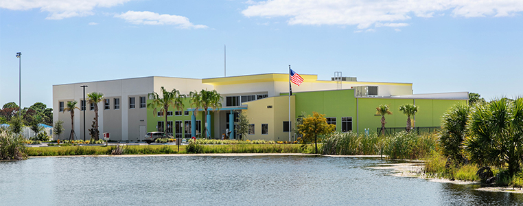 Ann & Chuck Dever Regional Park Recreation Center